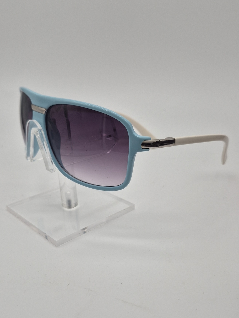 PUGS #91202- Women’s Light Blue Frame Sunglasses with Purple Gradient Lenses
